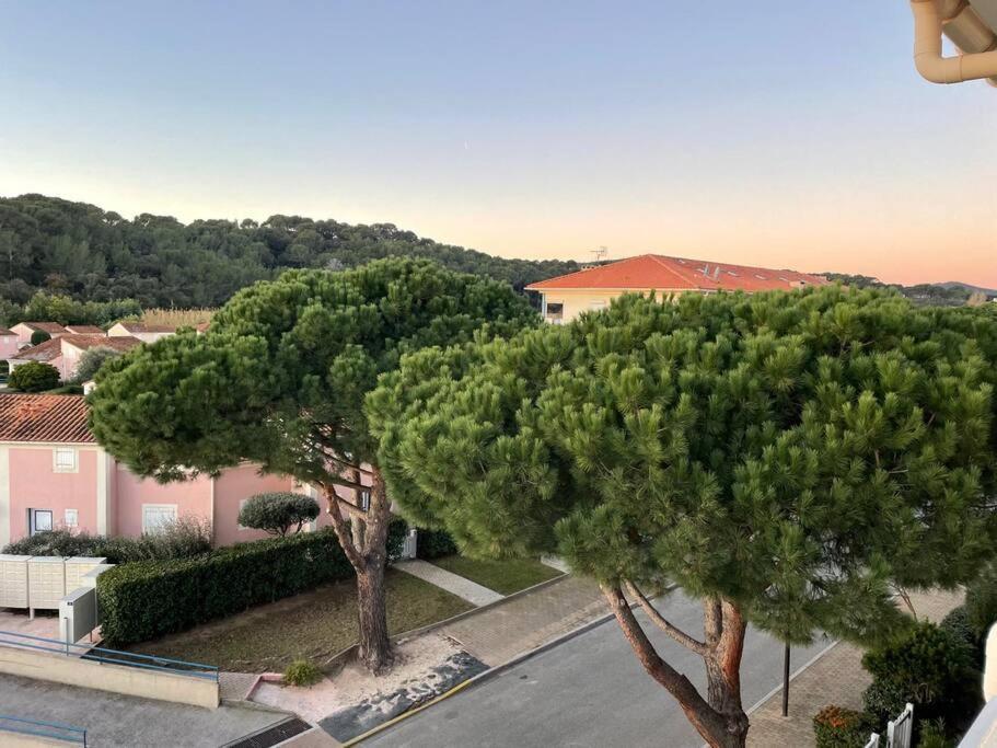 Apartamento Domaine D'Azur - Renovated 1Br With Terrace Pool & Garage Le Lavandou Exterior foto