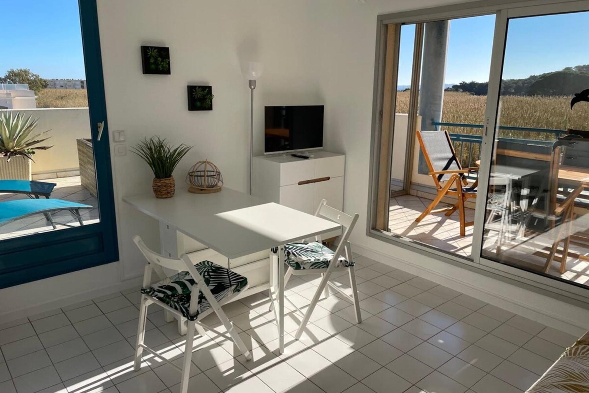 Apartamento Domaine D'Azur - Renovated 1Br With Terrace Pool & Garage Le Lavandou Exterior foto